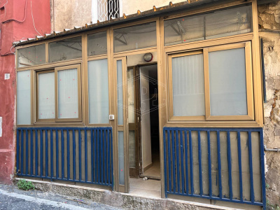 Bilocale parzialmente arredato in Via San Giacomo dei Capri 90, Napoli (NA)