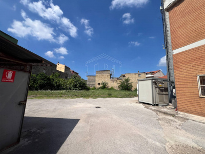 Edificio a reddito/Centralina in Via Benedetto Croce 17, Giugliano in Campania (NA)