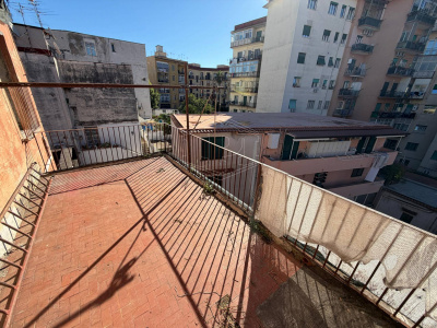 Edificio Cielo-Terra, Napoli (NA)