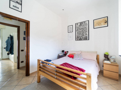 7 vani in Salita Capodimonte 98, Napoli (NA)
