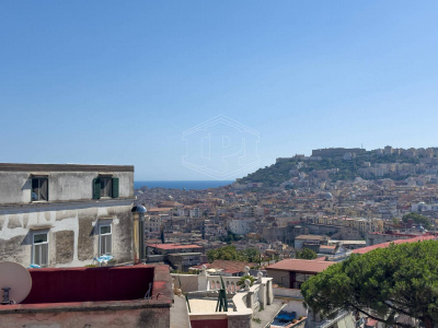 7 vani in Salita Capodimonte 98, Napoli (NA)