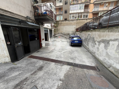 Locale in Via San Giacomo dei Capri 63, Napoli (NA)