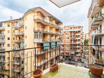 Quadrilocale Via Giulio Palermo 45, Napoli (NA)