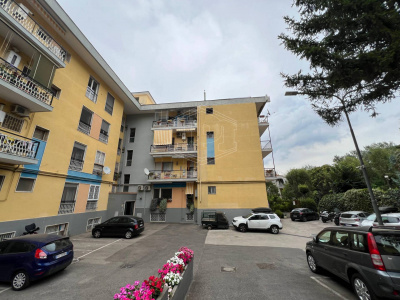 Quadrilocale in Via Edoardo Nicolardi 256, Napoli (NA)