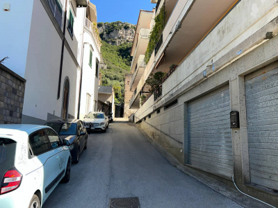 Ampio locale deposito in Via Casa Lauro 5, Meta di Sorrento (NA)
