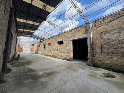 Capannone indipendente con uffici in Via Del Macello a Poggioreale 24, Napoli (NA)