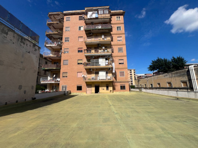 Quadrilocale con Terrazzo in Via Nuova Poggioreale 33, Napoli (NA)