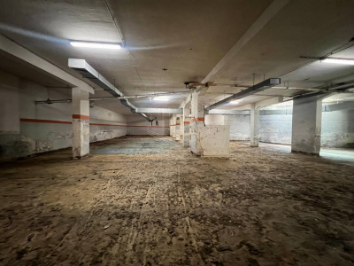 Ampio locale in Via Nuova Poggioreale 33, Napoli (NA)