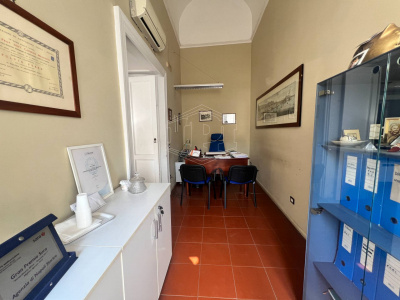 Ampio ufficio in Riviera di Chiaia 256, Napoli (NA)