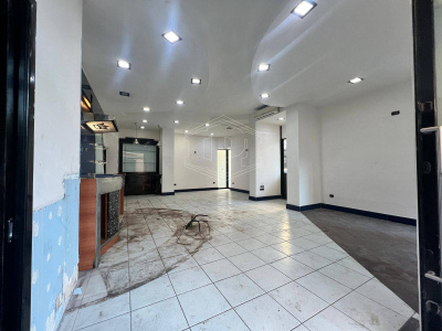 Locale in Via Nicola Nicolini 68, Napoli (NA)