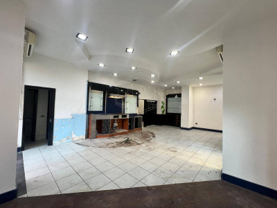 Locale in Via Nicola Nicolini 68, Napoli (NA)
