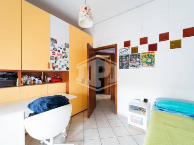 Quadrilocale con terrazzo in Via D. Carafa 58, Napoli (NA)