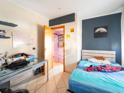 Quadrilocale con terrazzo in Via D. Carafa 58, Napoli (NA)