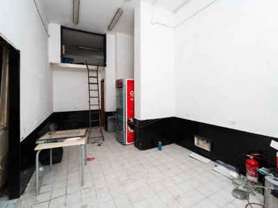 Locale in Via Nicola Nicolini 68, Napoli (NA)