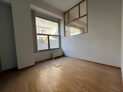 Uffici in Via F. Imparato 190, Napoli (NA)