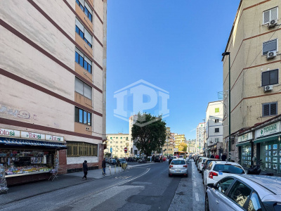Quadrilocale in Via Giacomo Leopardi 136, Napoli (NA)