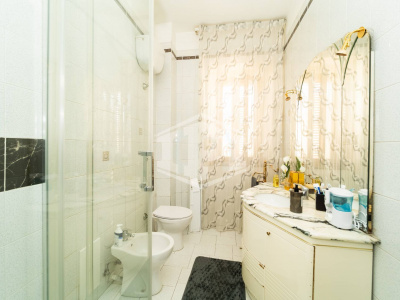 Quadrilocale in Via Giacomo Leopardi 136, Napoli (NA)