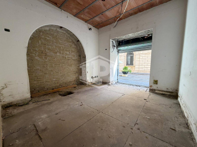 Locale commerciale in Via G. Verdi 22, Napoli (NA)