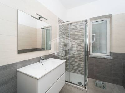 Quadrilocale in Via Terracina 127, Napoli (NA)