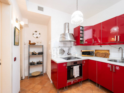 Ampio Bilocale in Via Monte di Dio 14, Napoli (NA)