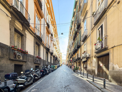 Ampio Bilocale in Via Monte di Dio 14, Napoli (NA)