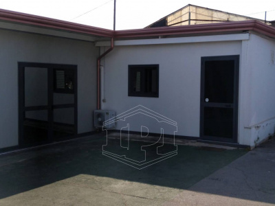 Ampio locale/deposito in Via Nazionale 199, Torre del Greco (NA)