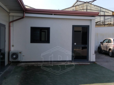 Ampio locale/deposito in Via Nazionale 199, Torre del Greco (NA)