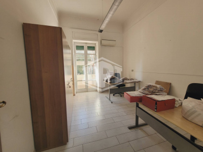 5 vani in Via Nicola A. Porpora 19, Napoli (NA)
