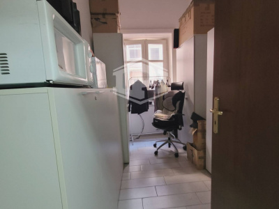 5 vani in Via Nicola A. Porpora 19, Napoli (NA)