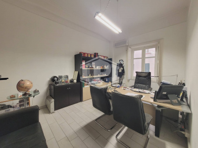 5 vani in Via Nicola A. Porpora 19, Napoli (NA)