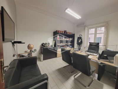 5 vani in Via Nicola A. Porpora 19, Napoli (NA)