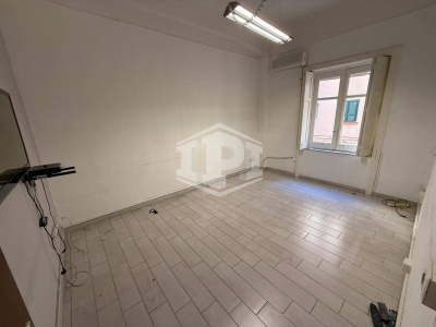 5 vani in Via Nicola A. Porpora 19, Napoli (NA)