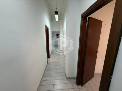 5 vani in Via Nicola A. Porpora 19, Napoli (NA)