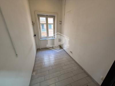 5 vani in Via Nicola A. Porpora 19, Napoli (NA)