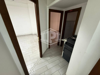 5 vani in Via Nicola A. Porpora 19, Napoli (NA)