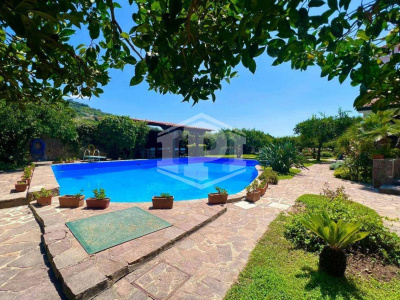 Villa con piscina in Via Monteruscello 35, Pozzuoli (NA)