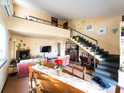 Villa con piscina in Via Monteruscello 35, Pozzuoli (NA)