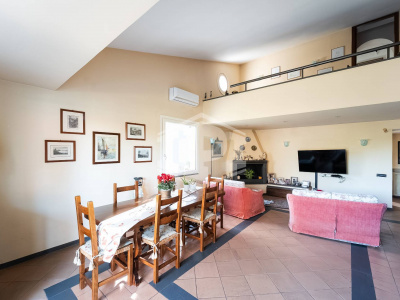 Villa con piscina in Via Monteruscello 35, Pozzuoli (NA)