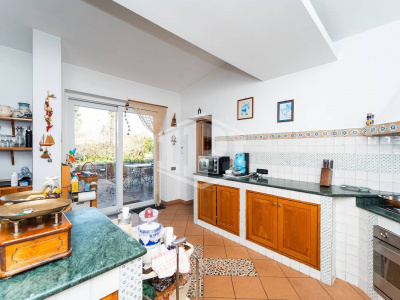 Villa con piscina in Via Monteruscello 35, Pozzuoli (NA)