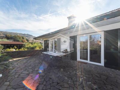 Villa con piscina in Via Monteruscello 35, Pozzuoli (NA)