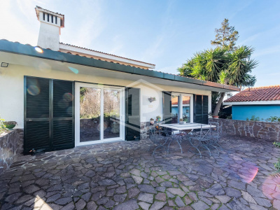 Villa con piscina in Via Monteruscello 35, Pozzuoli (NA)