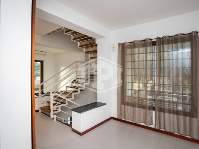 Villa in Vendita in Strada Provinciale Acropoli di Cuma 1, Pozzuoli (NA)