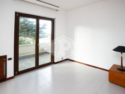 Villa in Vendita in Strada Provinciale Acropoli di Cuma 1, Pozzuoli (NA)