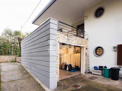 Villa in Vendita in Strada Provinciale Acropoli di Cuma 1, Pozzuoli (NA)