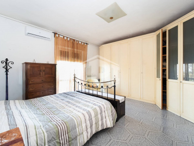 Villa con Box in Via Tre Piccioni 57, Pozzuoli (NA)