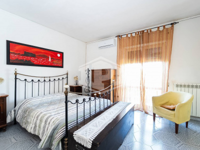 Villa con Box in Via Tre Piccioni 57, Pozzuoli (NA)