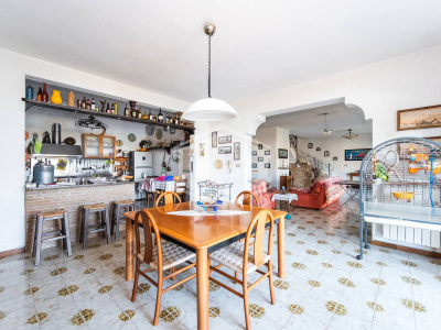 Villa con Box in Via Tre Piccioni 57, Pozzuoli (NA)