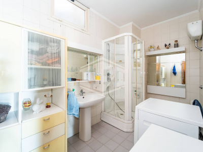 Villa con Box in Via Tre Piccioni 57, Pozzuoli (NA)