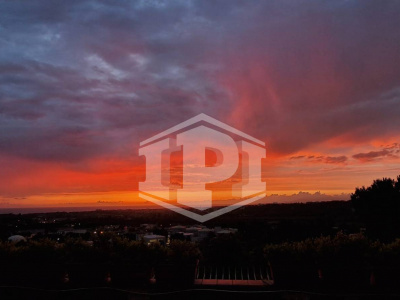 Villa con Box in Via Tre Piccioni 57, Pozzuoli (NA)