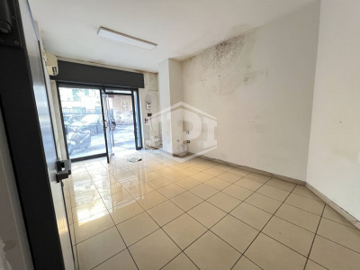 Locale Commerciale in Via Delle Magnolie 13, Portici (NA)